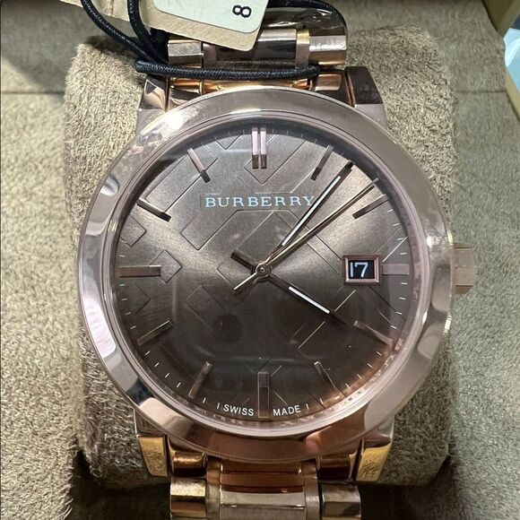 NIB Brown Dial Rose Gold Burberry Watch - Picture 6 of 16